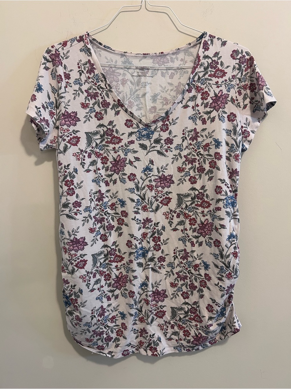 Motherhood‎ Floral V-Neck Short Sleeve Top - White with Pink & Blue Flowers